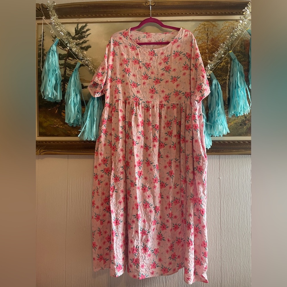 Floral Pink Oversized Dress. Size XXL